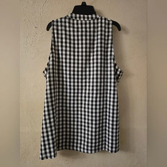 Mud Pie Black and White Checkered Ruffle Blouse - Picture 3 of 3